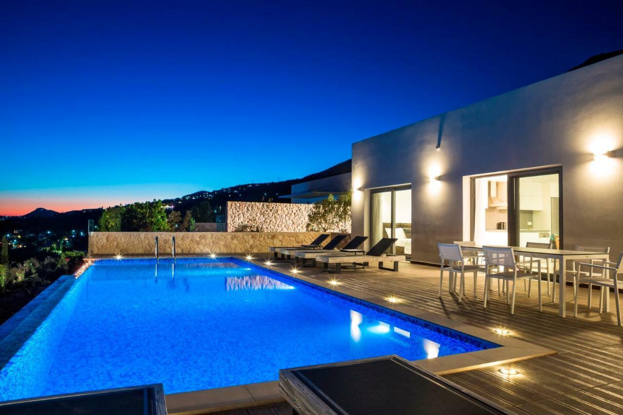 Mystique View Villas Lourdata  Exteriör bild