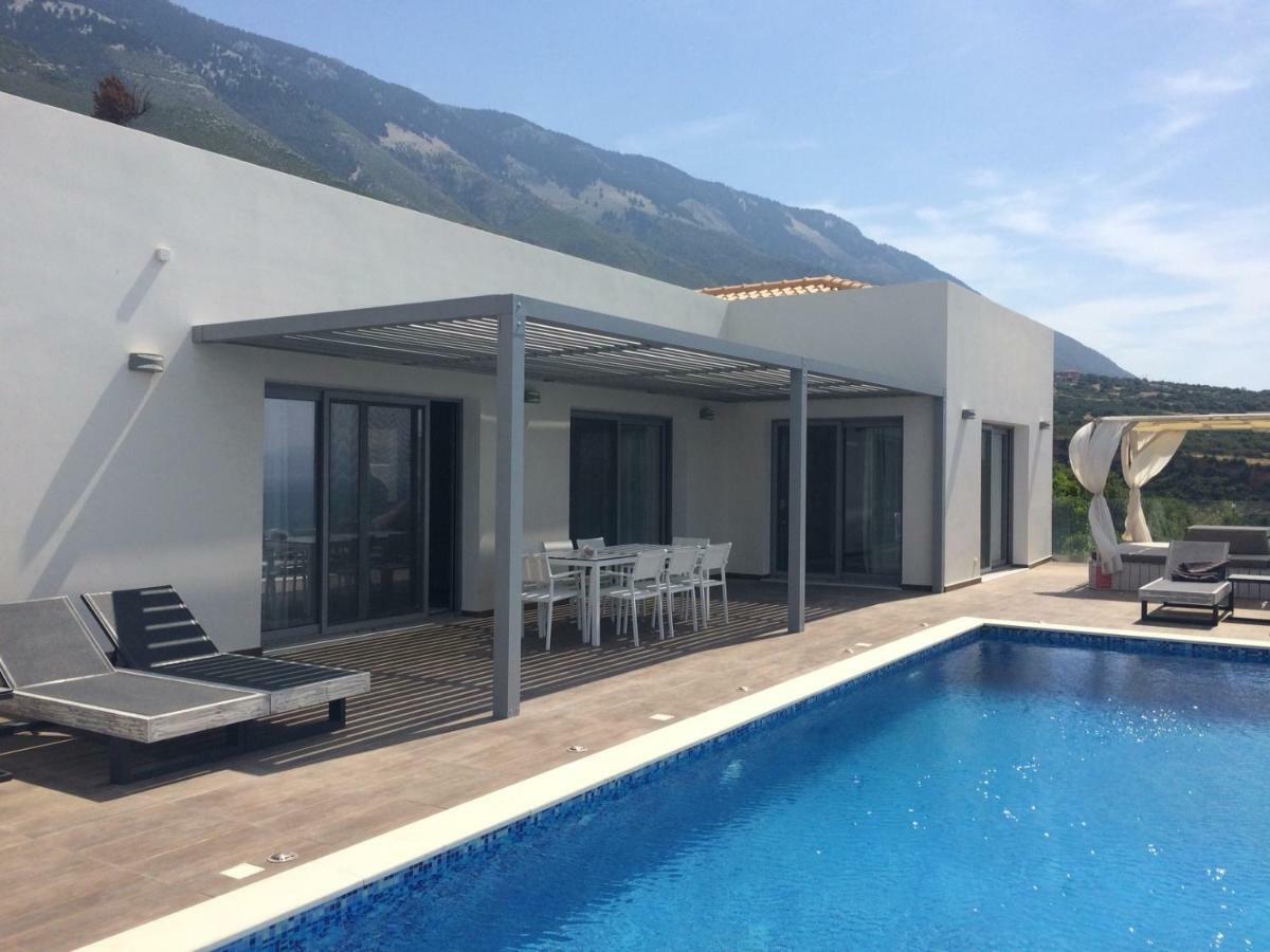 Mystique View Villas Lourdata  Exteriör bild